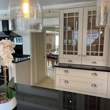 Elegant Oak Beamed House In Pretty Village - Cambridge Homehost Buckden  Εξωτερικό φωτογραφία