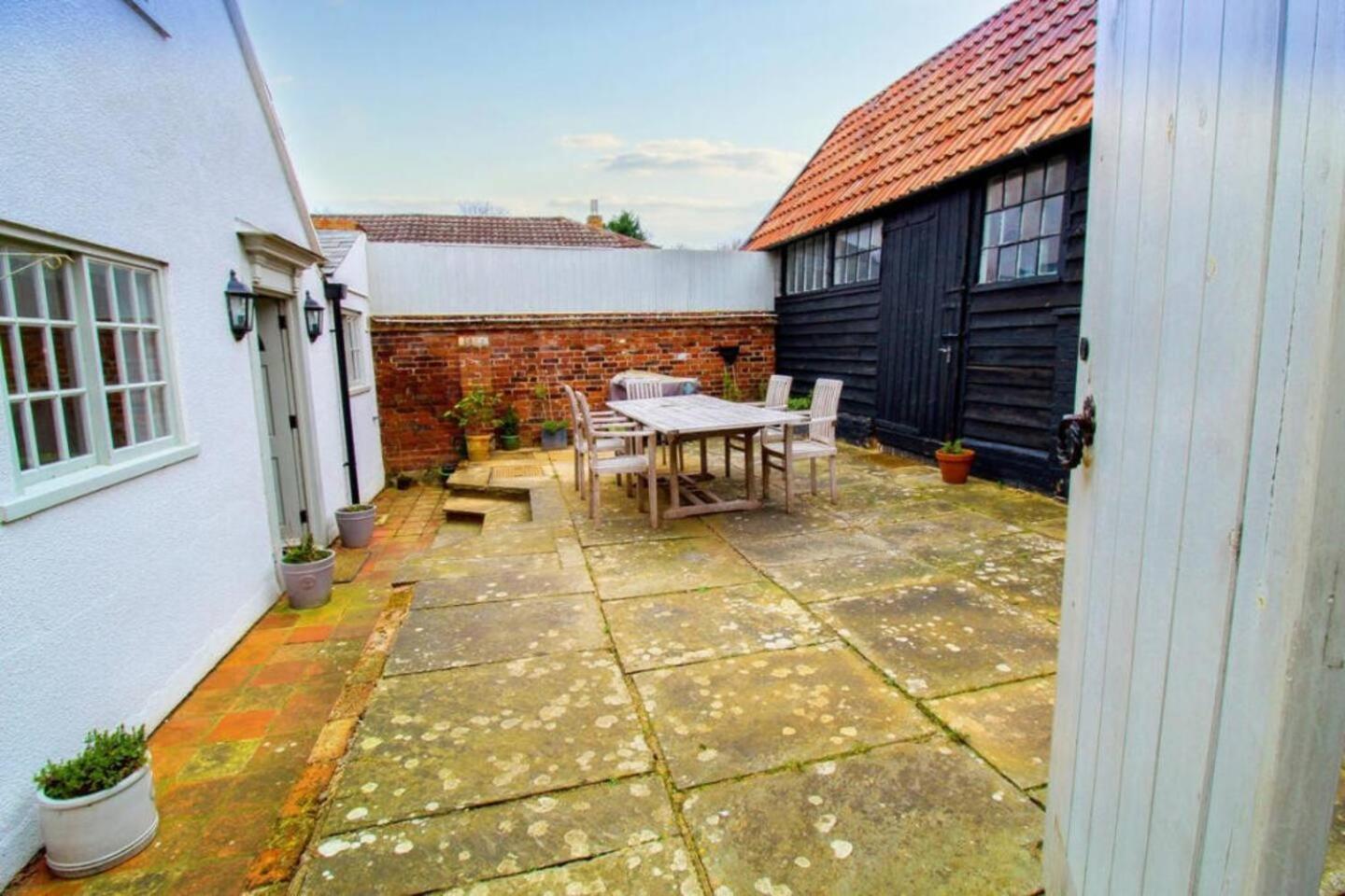 Elegant Oak Beamed House In Pretty Village - Cambridge Homehost Buckden  Εξωτερικό φωτογραφία