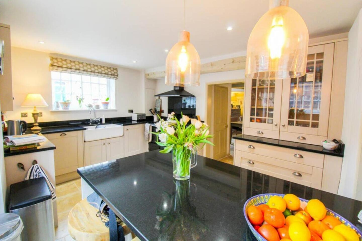Elegant Oak Beamed House In Pretty Village - Cambridge Homehost Buckden  Εξωτερικό φωτογραφία