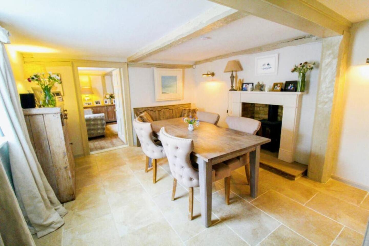 Elegant Oak Beamed House In Pretty Village - Cambridge Homehost Buckden  Εξωτερικό φωτογραφία
